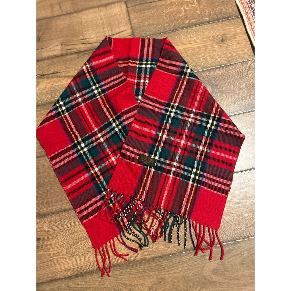 100 Percent Pure‎ Wool Tartan Plaid Scarf Red Green Fringe 54"